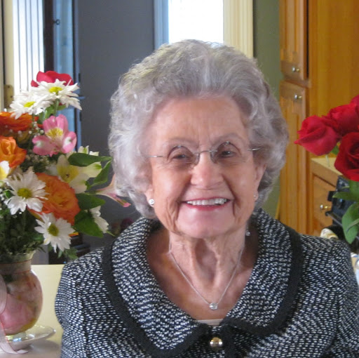 Betty Tate Photo 11