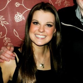 Anna Hutchinson Photo 9