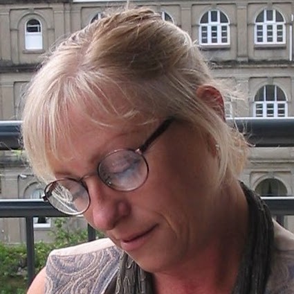 Lynn Forbes Photo 34
