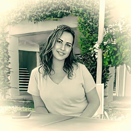 Perla Fuentes Photo 5