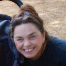 Kim Robbins Photo 25