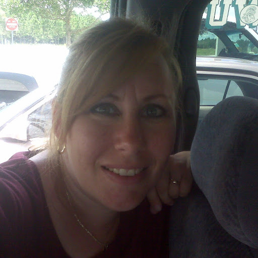 Laura Zimmerman Photo 6