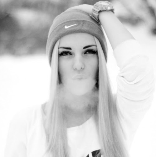 Amelia Hudson Photo 35