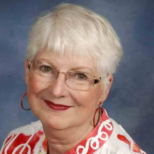 Carolyn Sims Photo 37