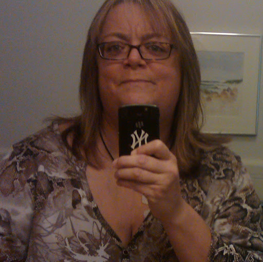 Ellen Russell Photo 24