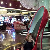 Lynda Matthews Photo 38