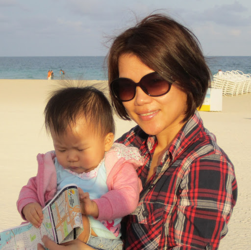 Linda Tong Photo 33