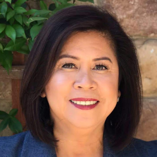 Eileen Reyes Photo 13