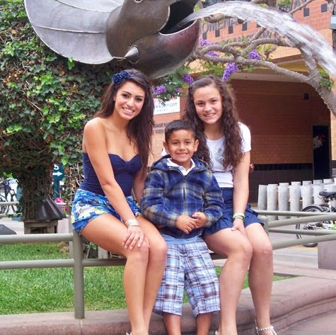 Rebecca Ortiz Photo 32