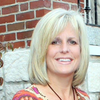 Laurie Harrington Photo 31