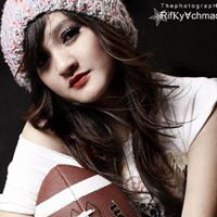 Christine Valencia Photo 12