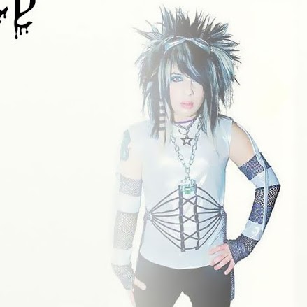 Angel Crabtree Photo 18