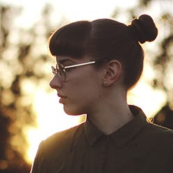 Natalie Phillips Photo 11