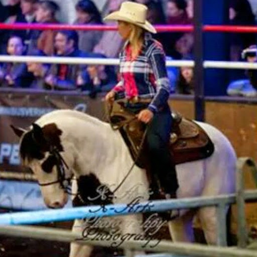 Melissa Steele Photo 9
