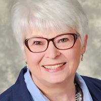 Sandi Gray Photo 32