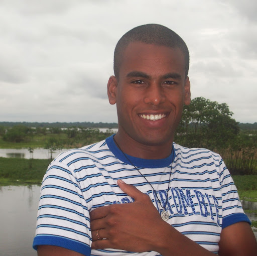 Dennis Rivas Photo 8