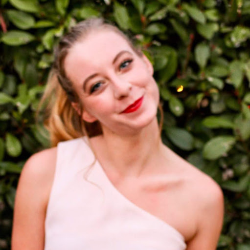 Elizabeth Hogue Photo 33