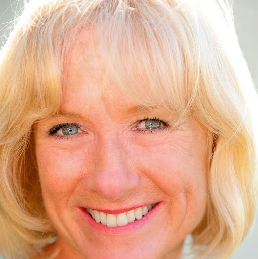 Linda Holley Photo 32