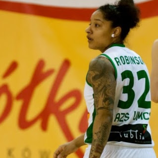 Angelique Robinson Photo 33