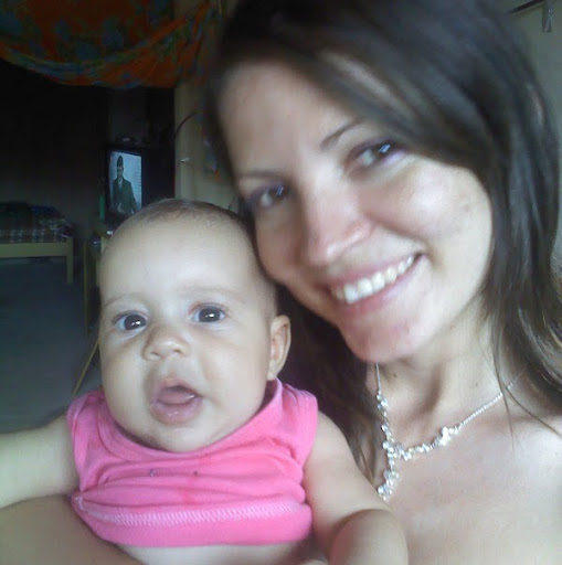 Roberta May Photo 7