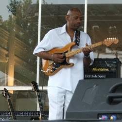 Glenn Lowe Photo 9
