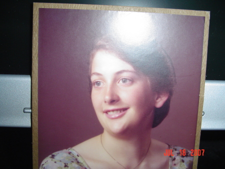 Elizabeth Hendricks Photo 25