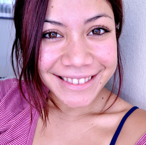 Heidi Flores Photo 12