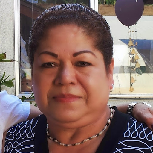 Angela Lemus Photo 25