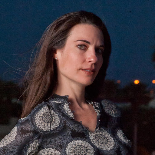 Jennifer Hathaway Photo 14