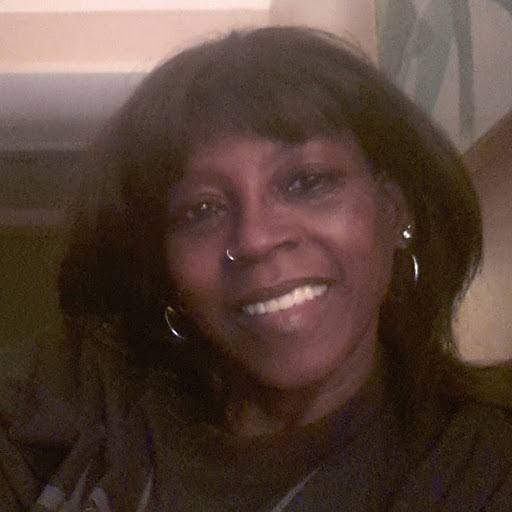 Joyce Osborne Photo 29