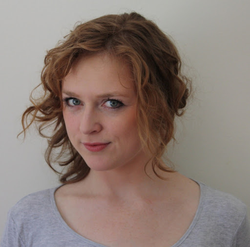 Lucy Fox Photo 25