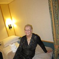 Lori Stein Photo 36