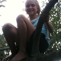 Alyssa Meadows Photo 8