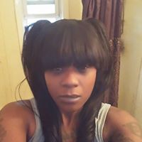 Dee Thomas Photo 36