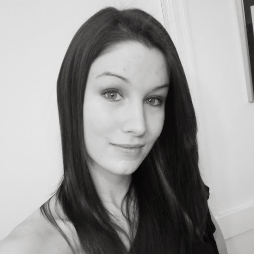 Sarah Huntley Photo 15