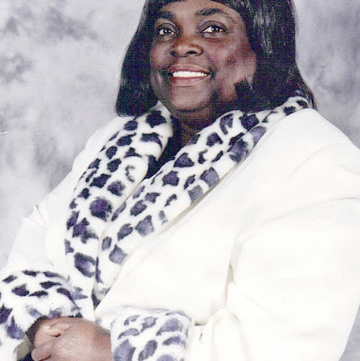 Diana Calhoun Photo 22