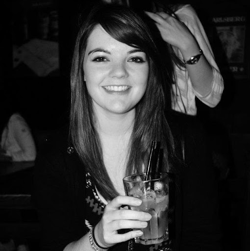 Laura Weir Photo 4