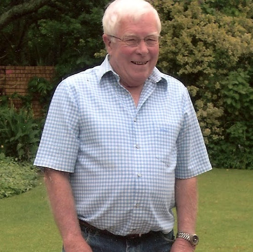 Robin Douglas Photo 33