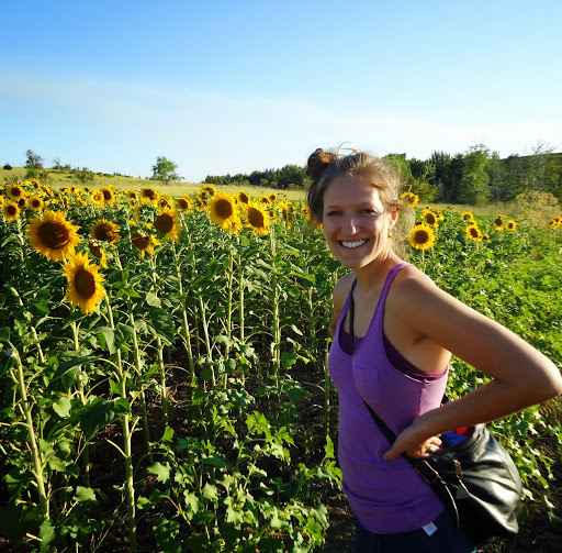 Emily Brown Photo 24
