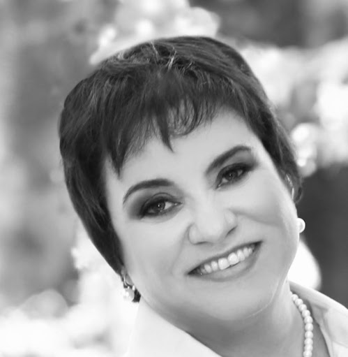 Martha Garcia Photo 34