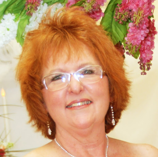 Vicki Chandler Photo 14