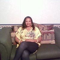 Frankie Holmes Photo 11