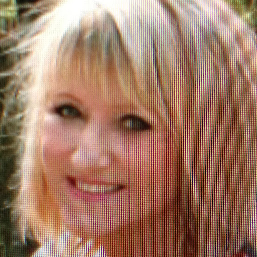 Laura Grimes Photo 23