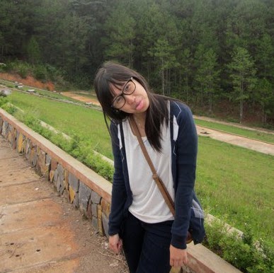 Elizabeth Nguyen Photo 33