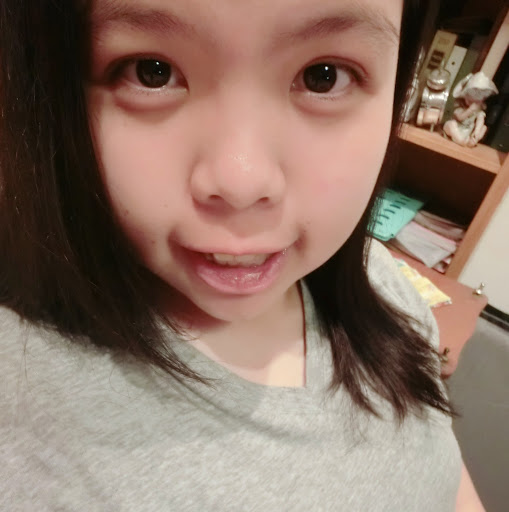 Kelly Chang Photo 19