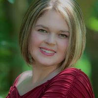 Sarah Garrett Photo 24