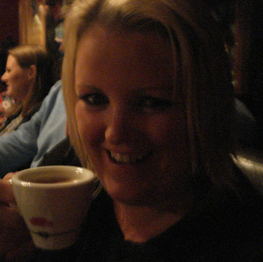 Julie Reynolds Photo 34