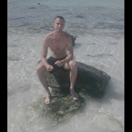 Richard Locke Photo 17