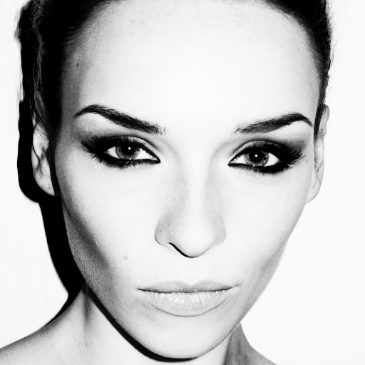 Stephanie Pearson Photo 6