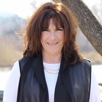 Debbie Goldstein Photo 26